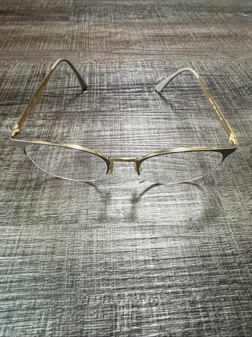Ray-Ban stylish semi